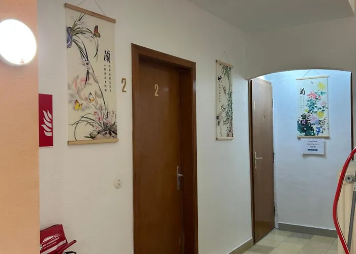 Double A Niederkorn 招待所 迪弗当日